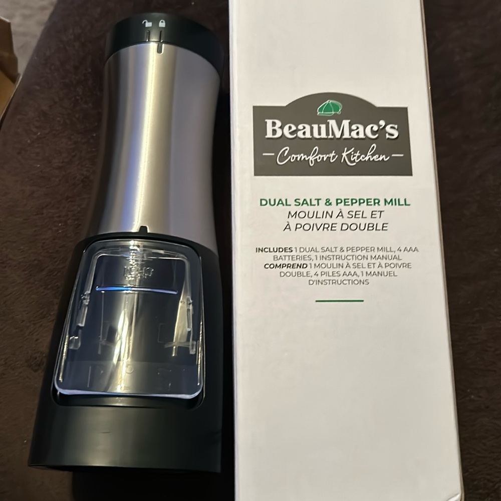 Salt and pepper mill